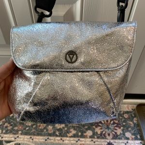 Ivivva crossbody